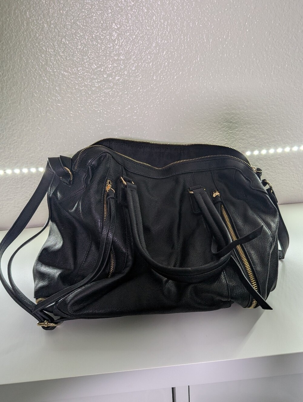 Forever 21 Medium Size Purse Zipper Pu Leather Bag Crossbody